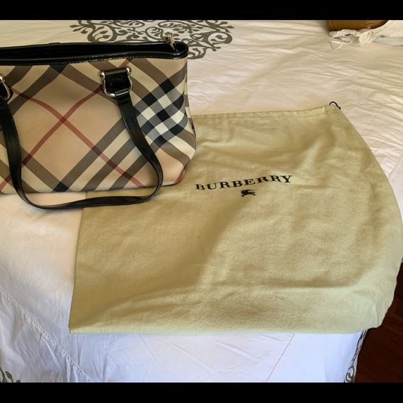 Authentic Burberry Bag - Picture 3 of 4